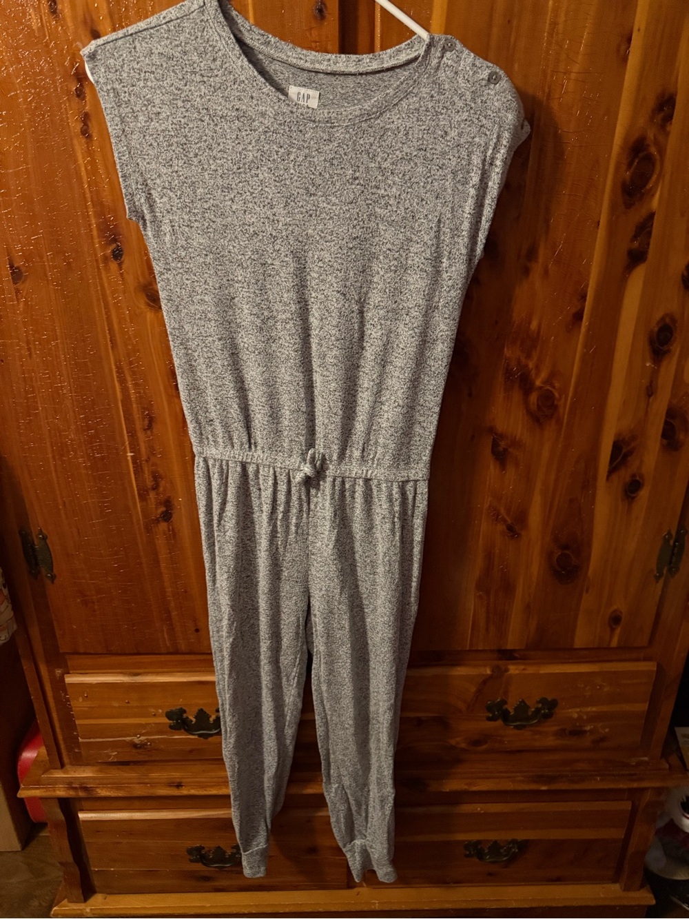 PRE-OWNED GAP Girls  Gray Sleeveless Jumpsuit Size Medium